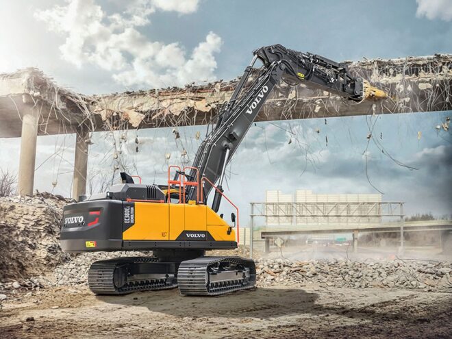Volvo_EC380E_quando_lescavatore_diventa_una_macchina_da_demolizione escavatore da demolizione